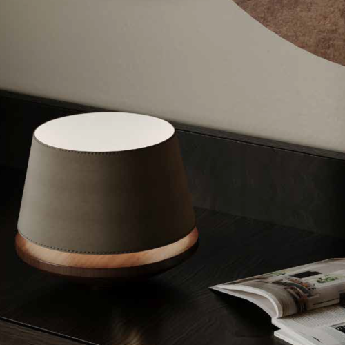 Luminaires italiens Emera Design sur table design, élégance et artisanat du luminaire italien